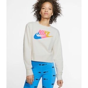 NWT Nike Fleece Logo Crew Cropped Sweater Size M